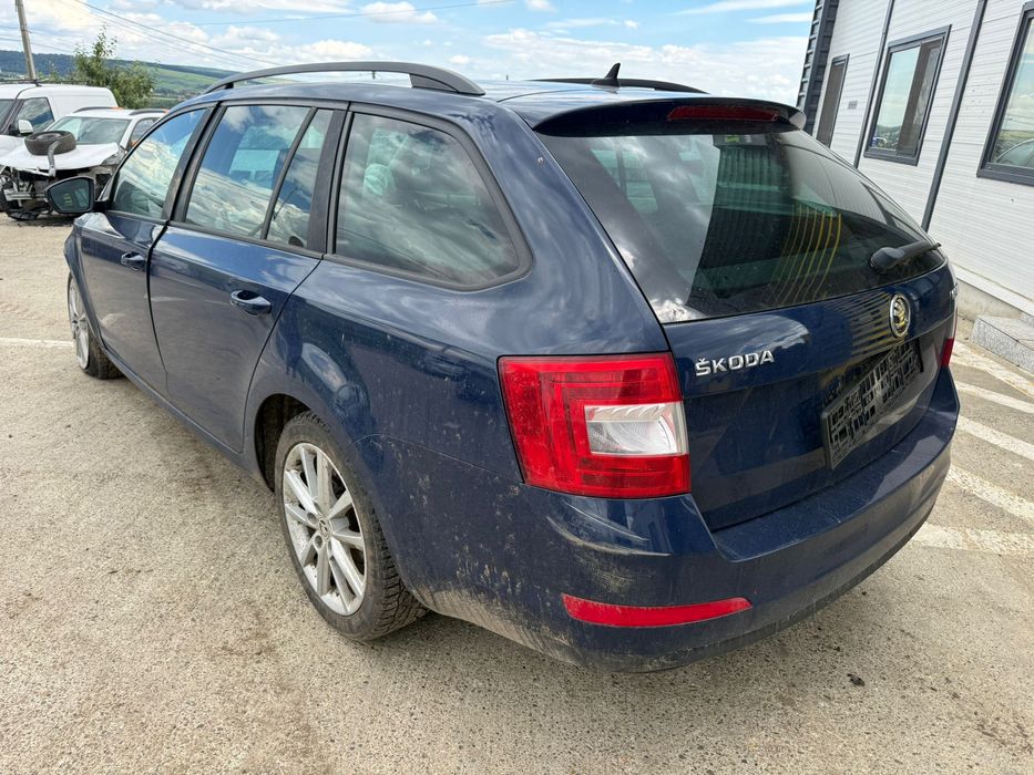 Dezmembrez Skoda octavia 3 facelift albastru lf5a break 2017 2.0 tdi CRMB DSG QMM stanga