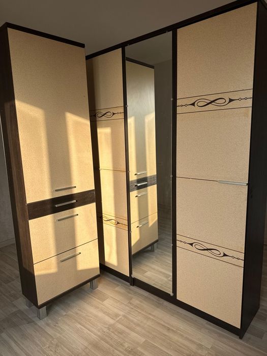 Прихожий  Atlan почти новая