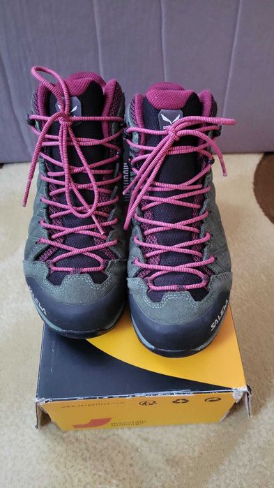 Ghete salewa in stare f buna nr 38,5