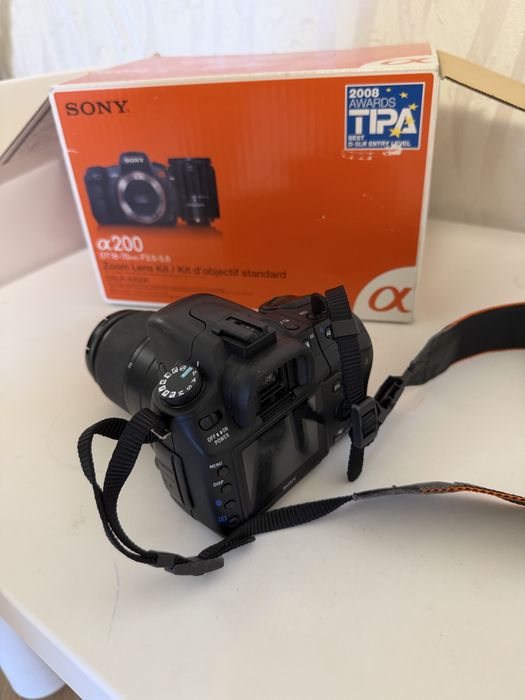 Продам фотоаппарат Sony a200