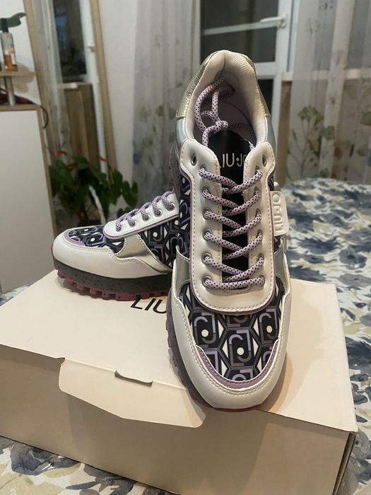 Оригинални маратонки lIU JO