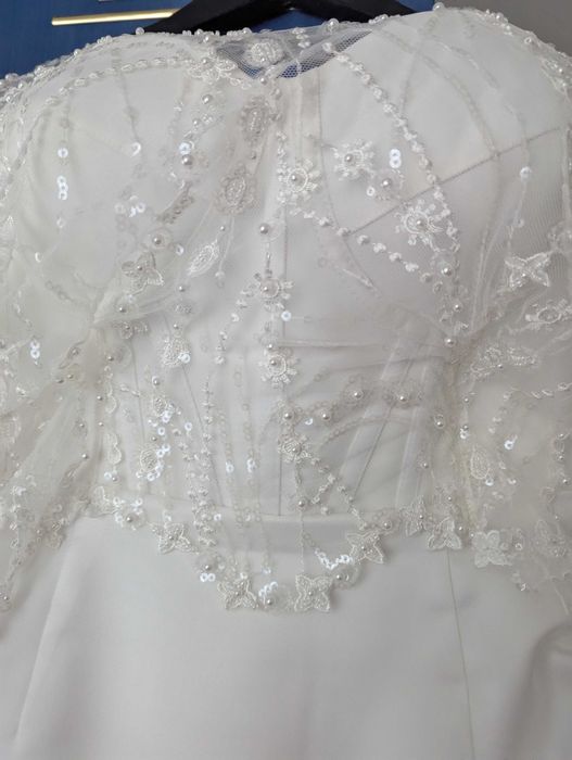 Rochie de mireasă, mărimea S, stil sirena.