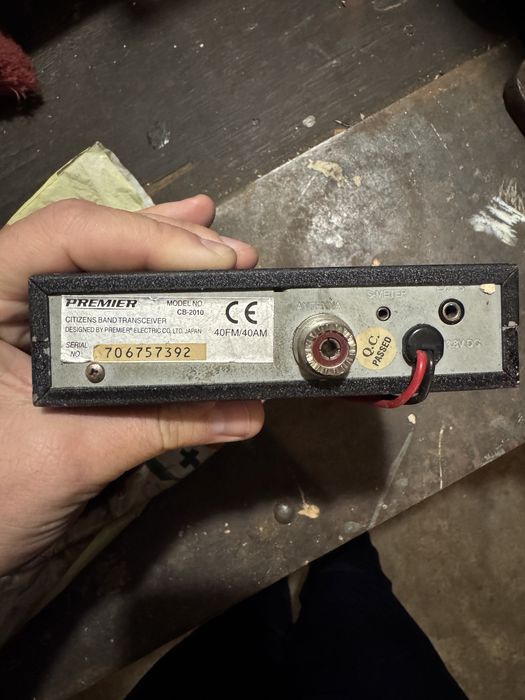 Statie premier CB 2010 cu antenă magnetică