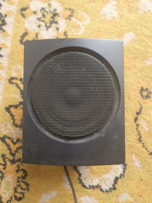 Продам маленькие колонки,пять штук