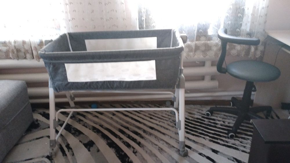 Продам манежку для новорожденных