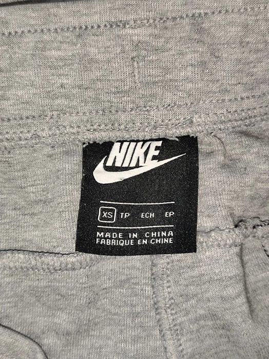 Къси гащи Nike tech fleece (мъжко XS)