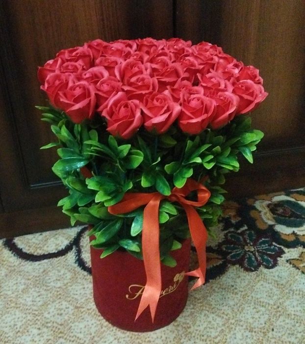 Sovunli gullar qoʻl mehnati