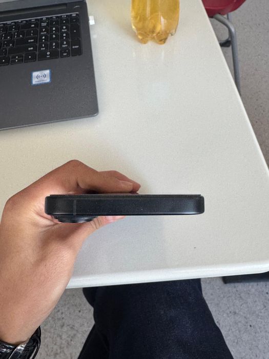 iPhone 16 в хорошем состаяний