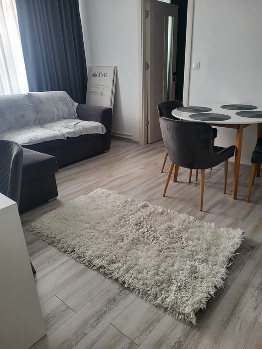 Închiriez apartament în regim hotelier
