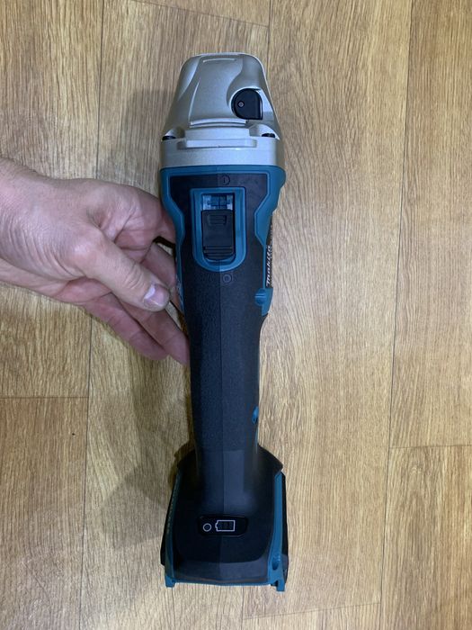 Болгарка УШМ Makita DGA504Z