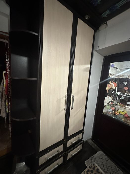 Продается Б.У шкаф.