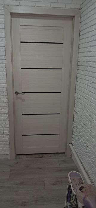 Продам межкомнотную дверь