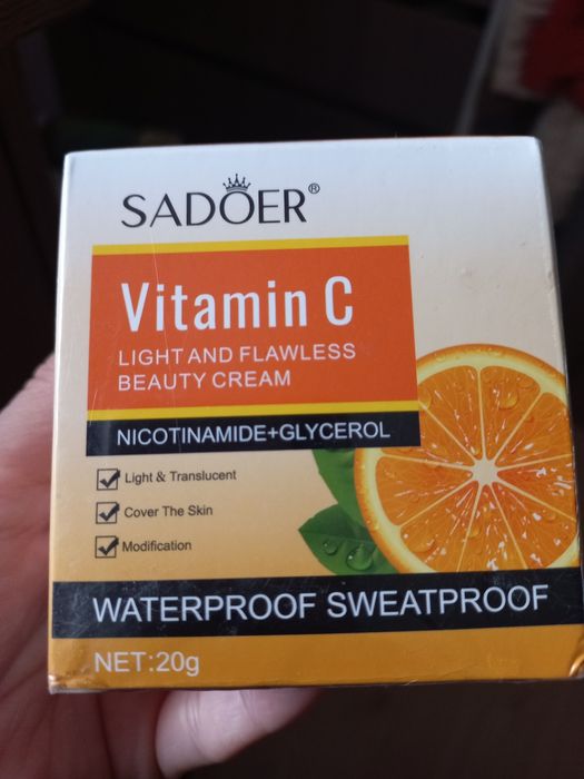 Crema CC / Fond de ten cu vitamina C