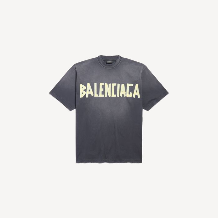 Balenciaga облекло