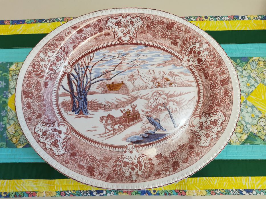 Овално плато с колекционерска стойност