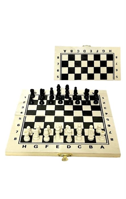 Продается настольная игра "Шахматы"