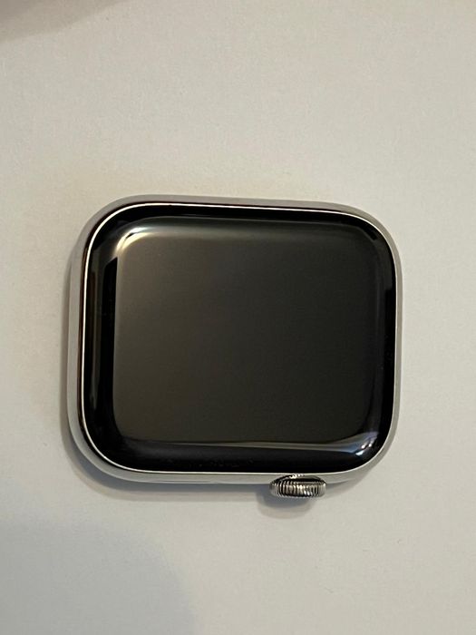 Apple Watch  8 GPS + Cellular, 45mm Stainless Steel Case  GARANTIE