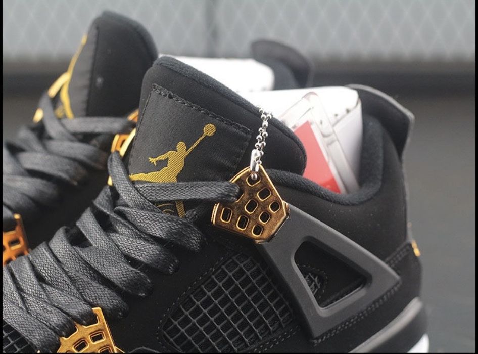 Jordan 4 Retro Royalty