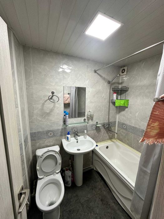 Продаётся 4/1/5 квартира можно под Офис Ц-26 1-линия