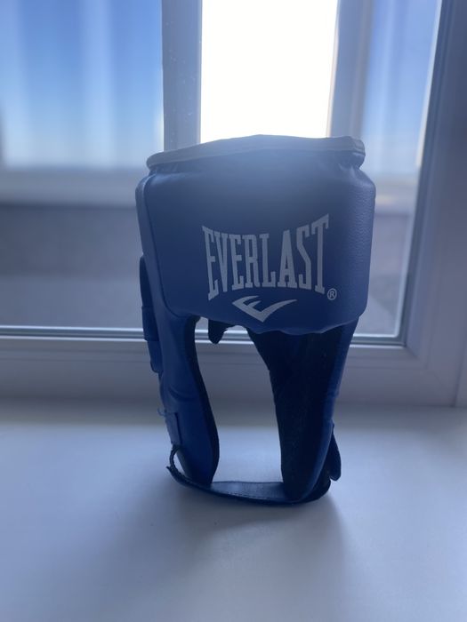 Продам шлем боксерский