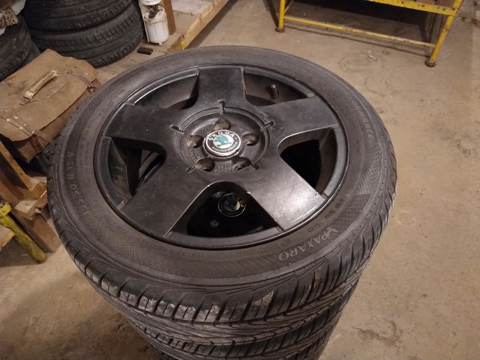 Roti vara jante aliaj  pe 15  originale vw skoda