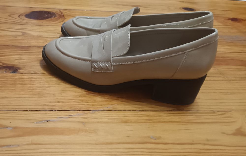 Свежи дамски мокасини