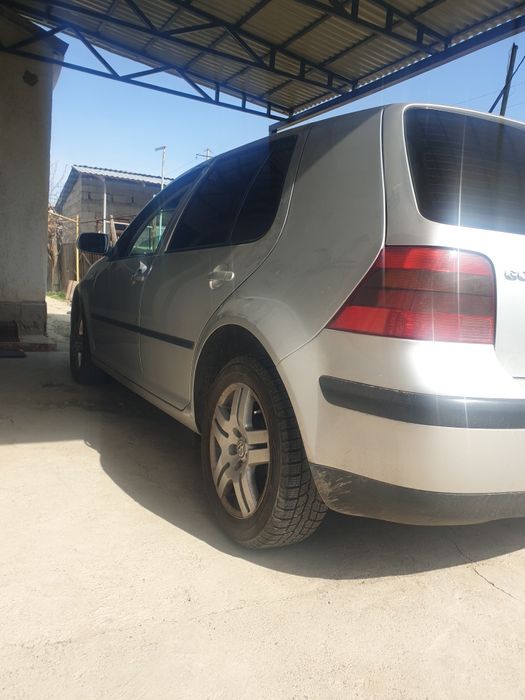 Гольф 4 2002 г.в 1,6 автомат