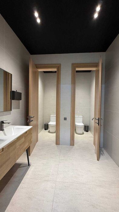 700 кв.м офис на первой линии просп. Амира Темура.+есть другие площади