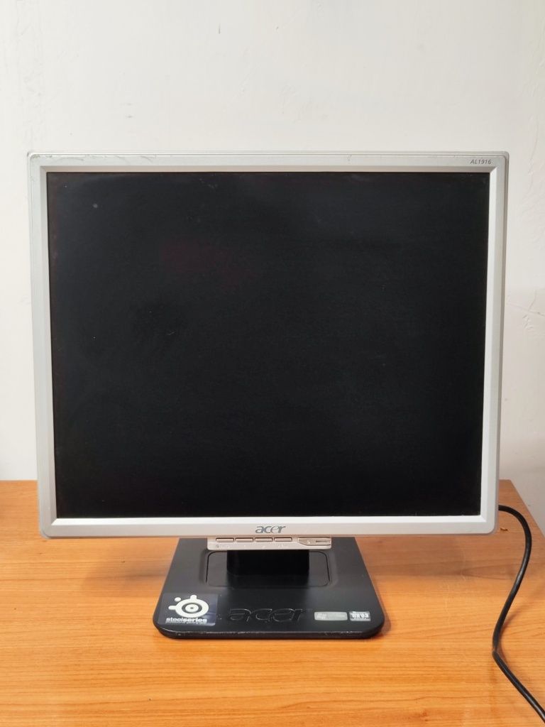 Монитор Acer 17 инча гр. Пловдив Гагарин • OLX.bg