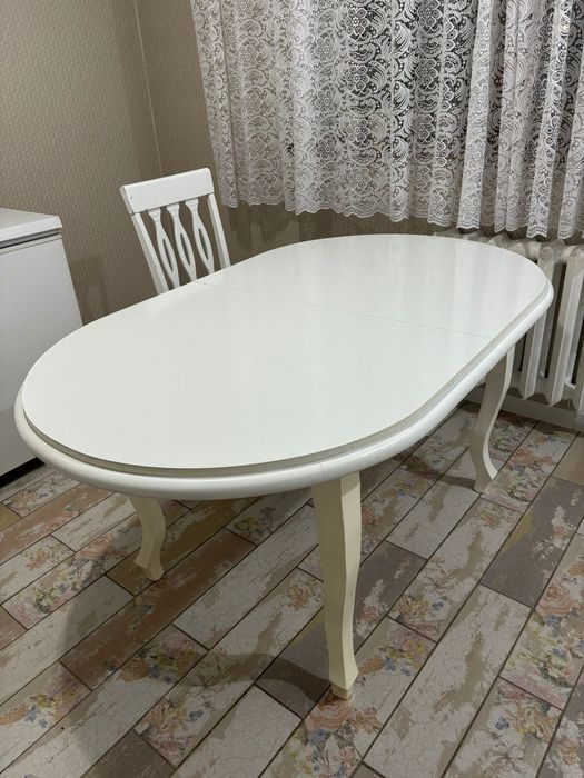 Продам кухонный стол