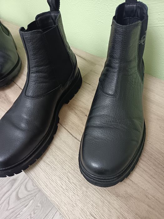 Vind ghete calvin Klein nr 43 folosite de cite a ori