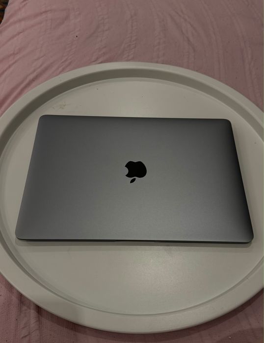 срочно MacBook Air M1 (8/256GB)