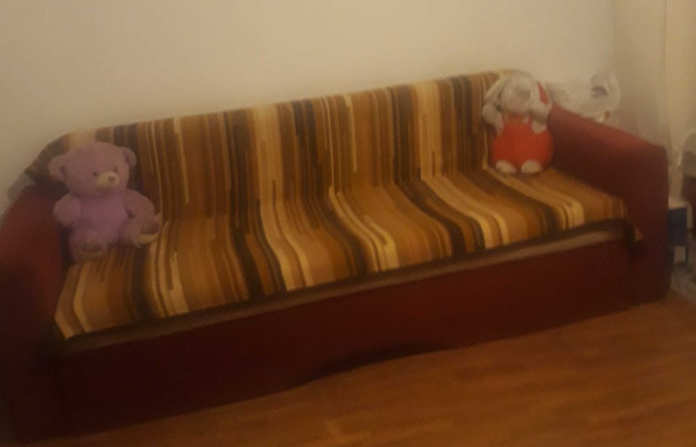 Vând canapea extensibilă