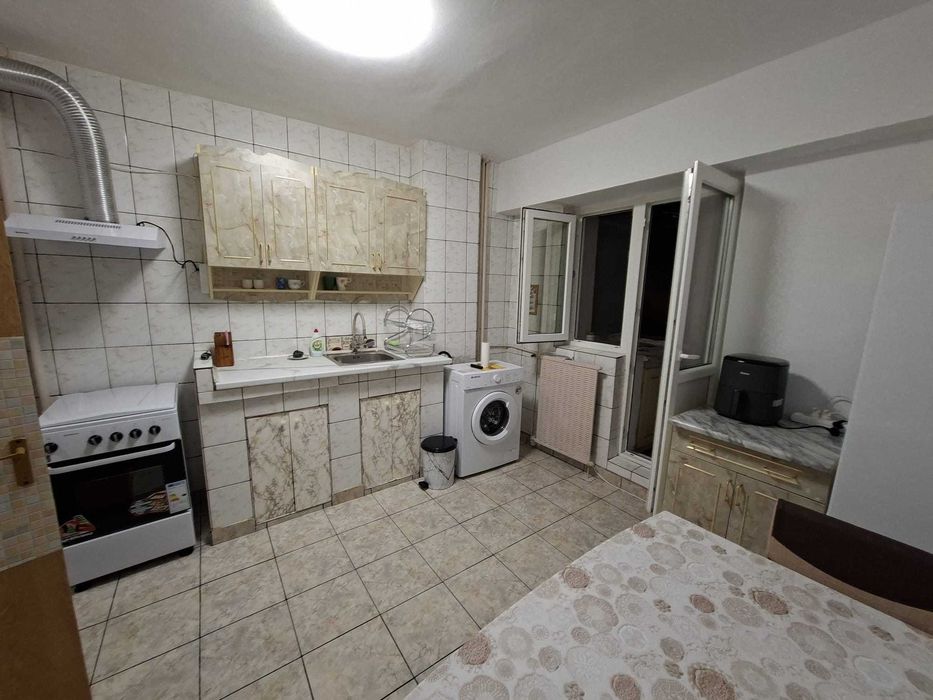 Proprietar, inchiriez apartament 2 camere langa metrou Pacii