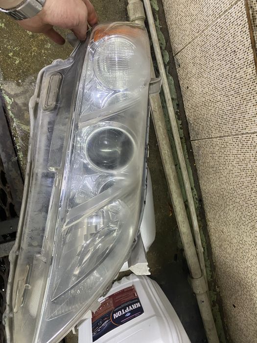 Продам фару на камри 40
