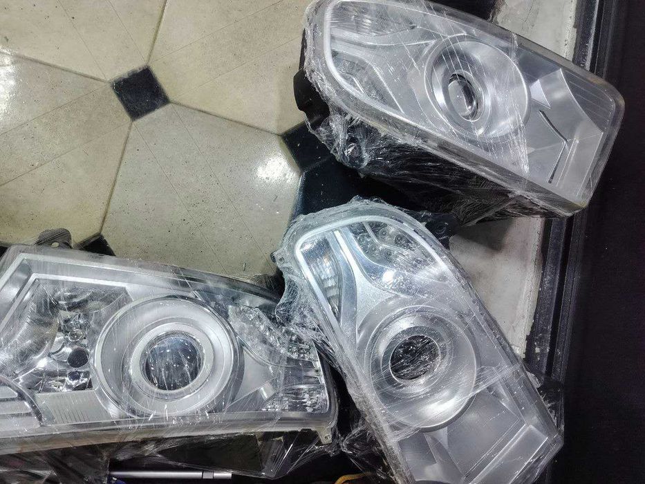 Sany Howo A6  faralari