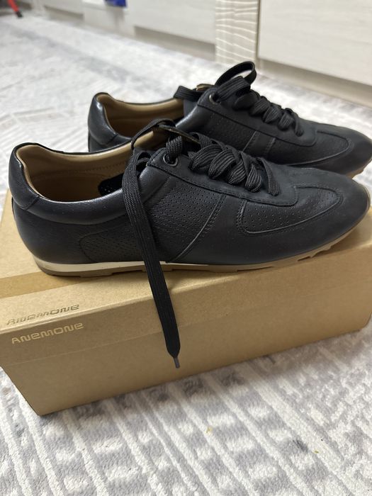 Продам кроссовки Anemone