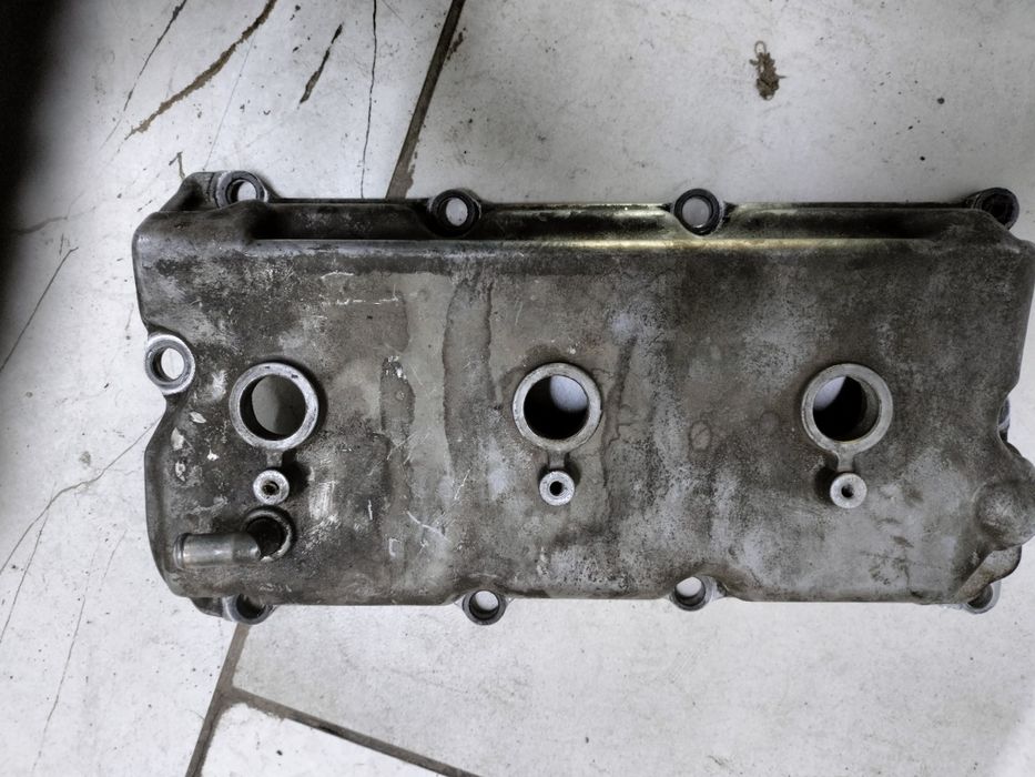 Клапанная крышка Ниссан Максима А33