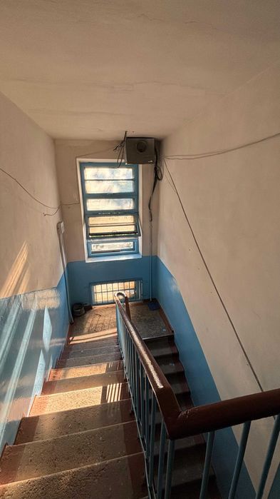 продам 2 комнатную квартиру