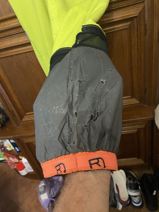 Vând pantalon Ortovox Bacun Naturetec marime L bărbați