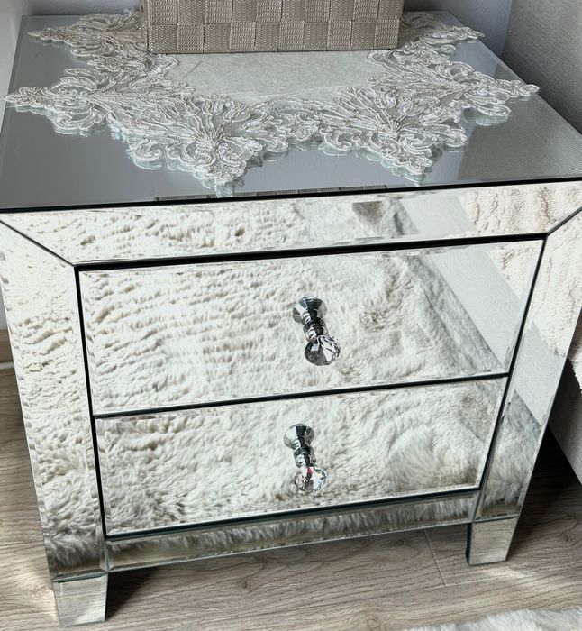 Noptiere din oglindă de cristal