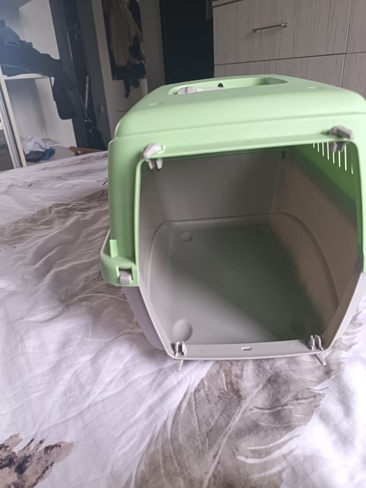 Cutie de transportat animăluțe