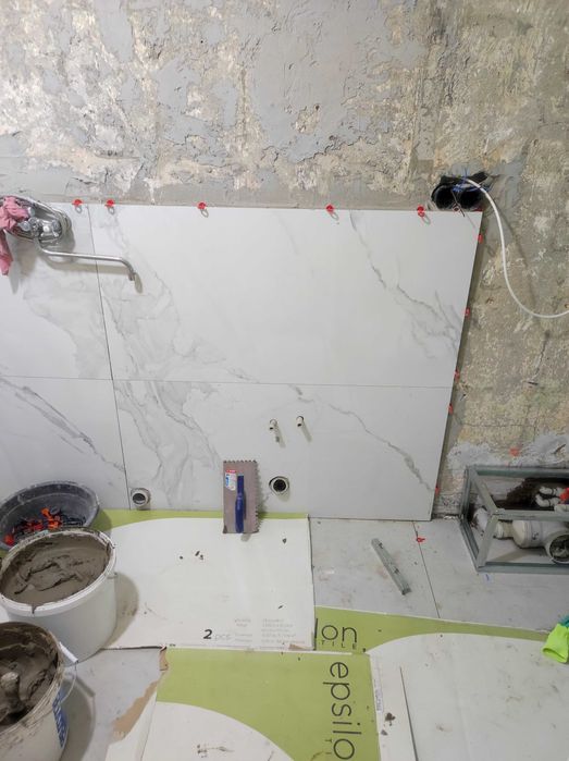 Ремонт укладка кафеля.