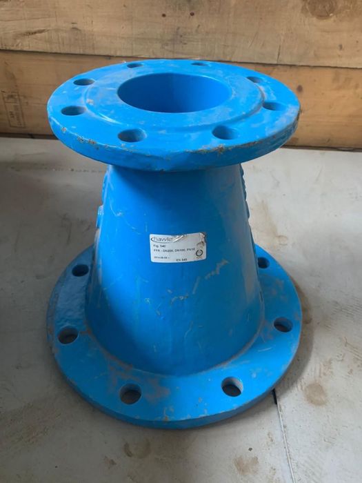 Фитинги чугунные, фланцы и прочее