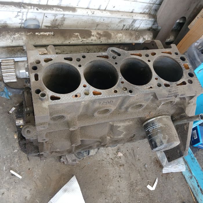 Nexia 1.6 motor bloki va vali sotaman