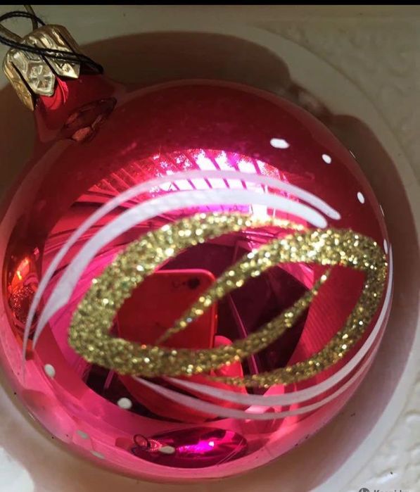 Продам ёлочные шары,стекло