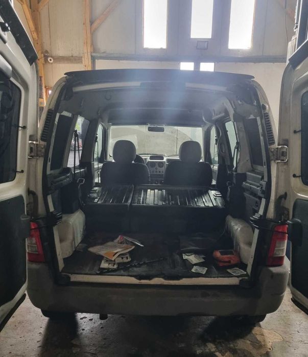 Dezmembram Citroen Berlingo 1.6 HDI