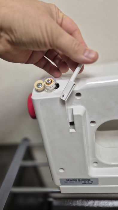 Детская швейная машинка