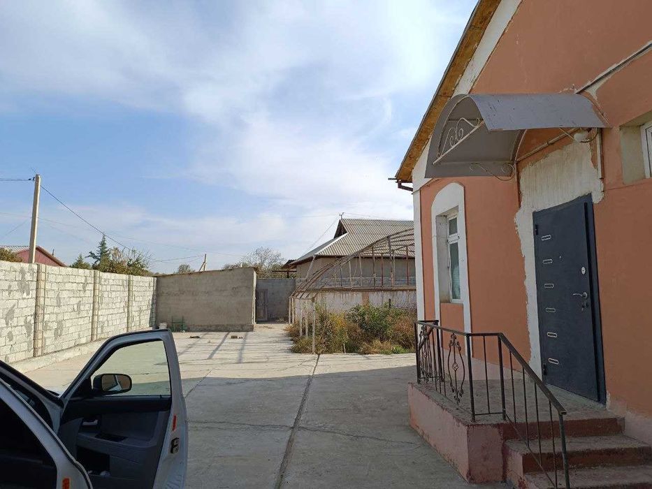 6 sotixli Namunali uy, Barcha Sharoitlar, Hovuz, Limonariyasi bor