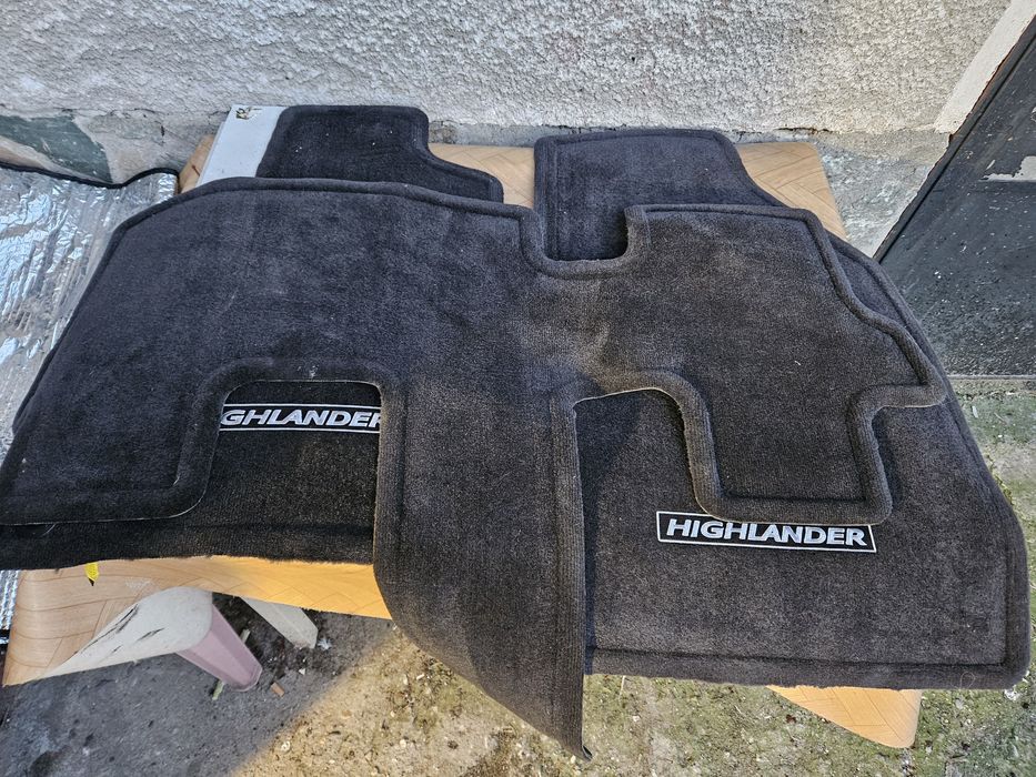 Велурени стелки Toyota Highlander